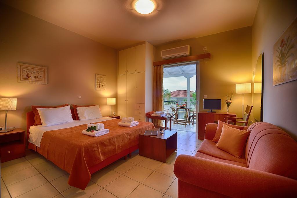 Theoxenia Hotel Apartments Chrani Habitación foto